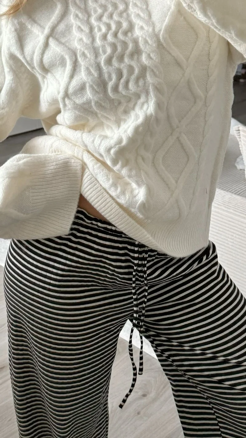 Mila | Klassische Damen-Hose gestreift stilvoll & modern