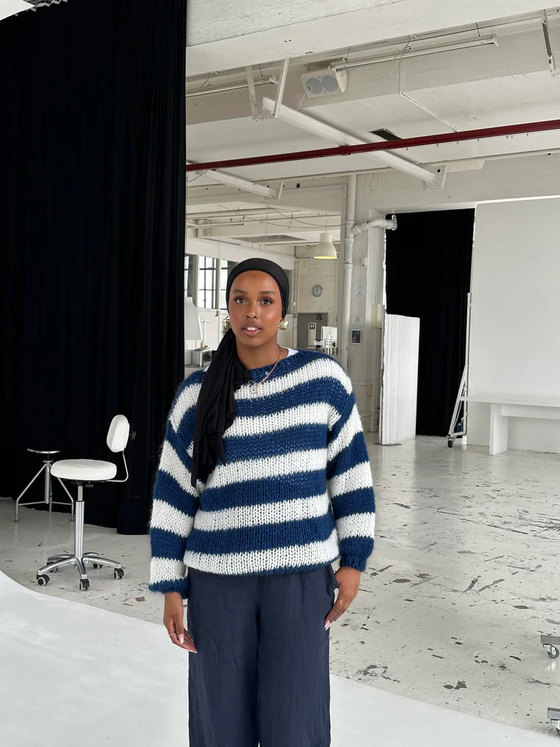 Jana | Damen-Strickpullover modern gestreift & lässig