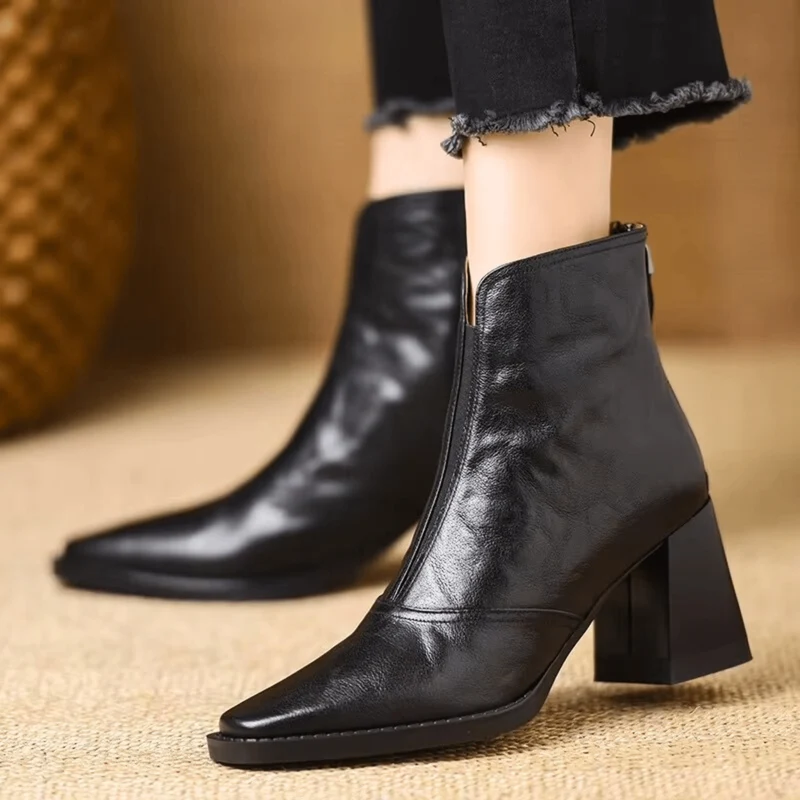CLAUDIA | LUXURIOSE STIEFELETTEN MIT MITTLEREM ABSATZ