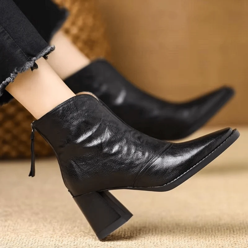 CLAUDIA | LUXURIOSE STIEFELETTEN MIT MITTLEREM ABSATZ