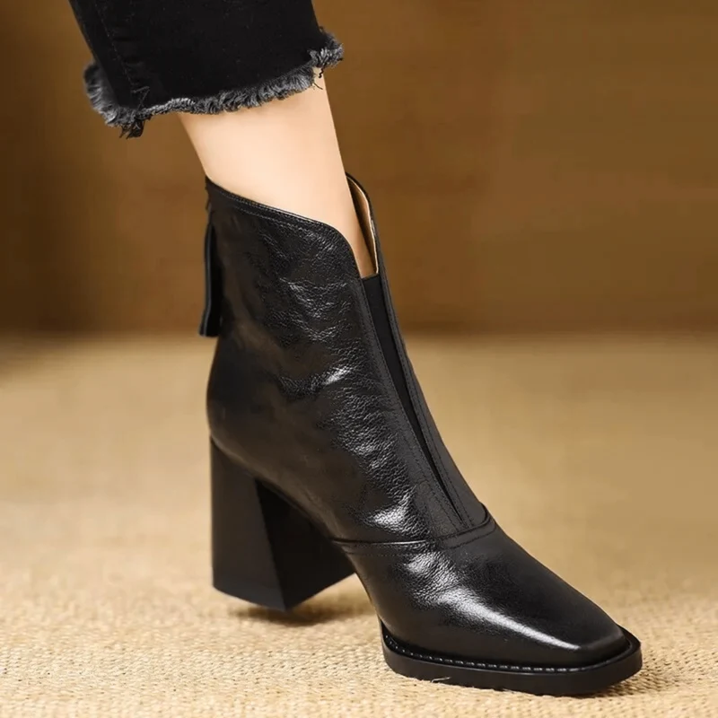 CLAUDIA | LUXURIOSE STIEFELETTEN MIT MITTLEREM ABSATZ
