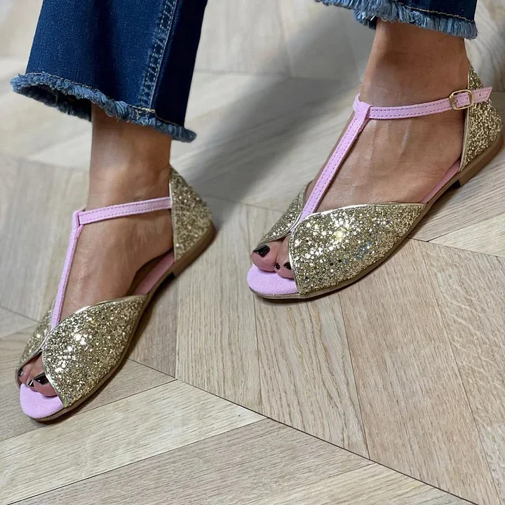 SANDAL MIT T-RIEGEL UND STABILEM ABSATZ