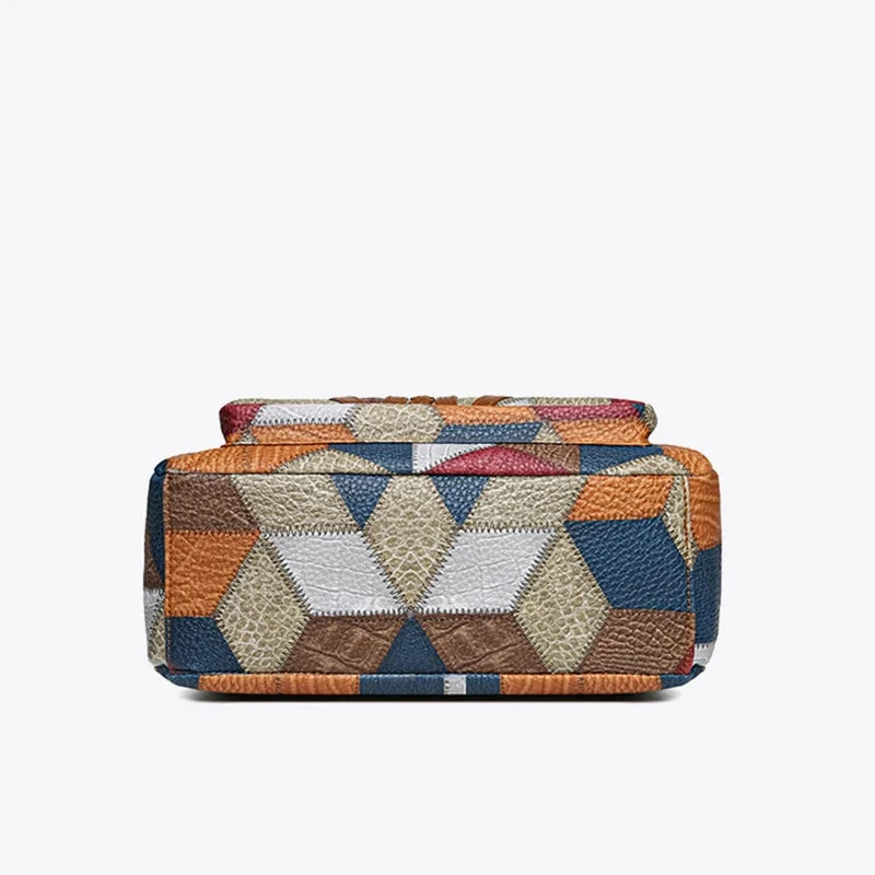 FLAIR / PATCHWORK-ELEGANZ – EINZIGARTIGE TASCHE MIT KÜNSTLERISCHEM FLAIR