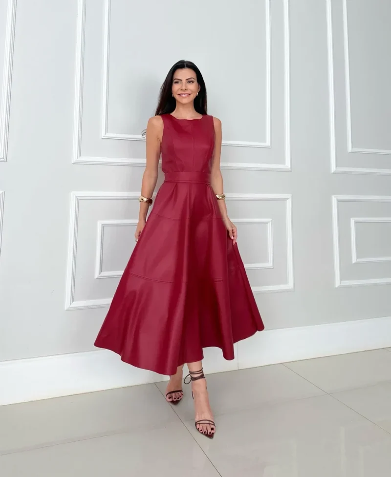 MIDI™ / Stilvoll Midikleid mit perfekter Taille & edlem Leder-Look.