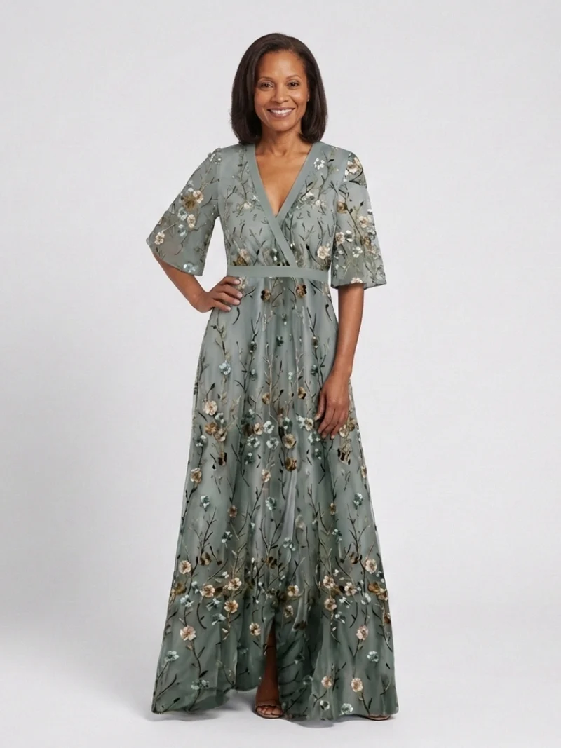 Evadne | Besticktes V-Ausschnitt Maxikleid