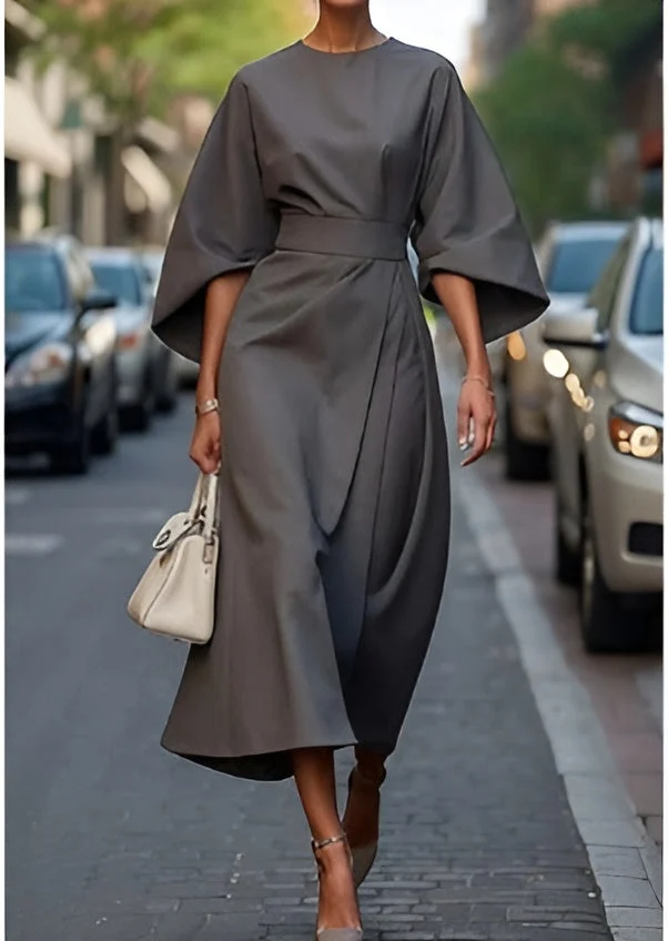 Lissey - Minimalistisches Gürtel-Luxuskleid