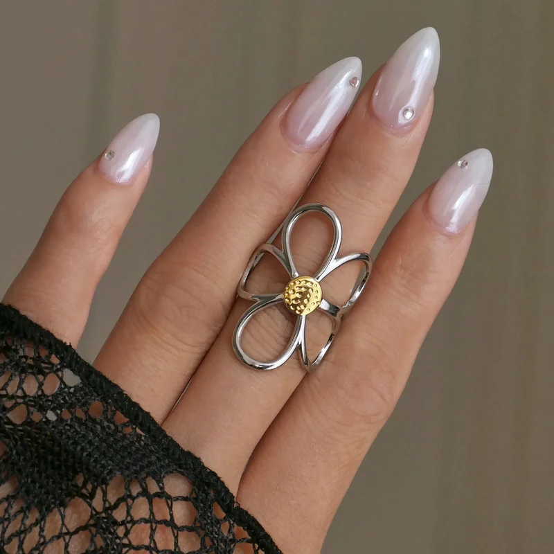 Meloni – Verstellbarer Ring Im Gänseblümchen-Gestaltung
