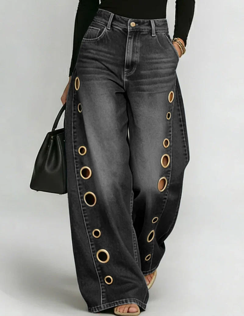 Weite Denim-Hosen mit goldenen Ösen-Seitenausschnitten