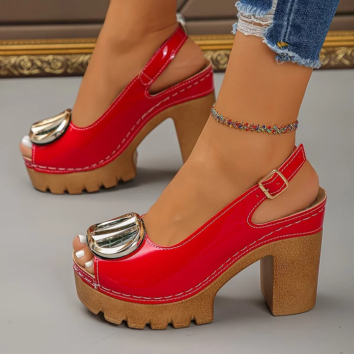 Megyn – Pumps Mit Vintage-Metallschnalle
