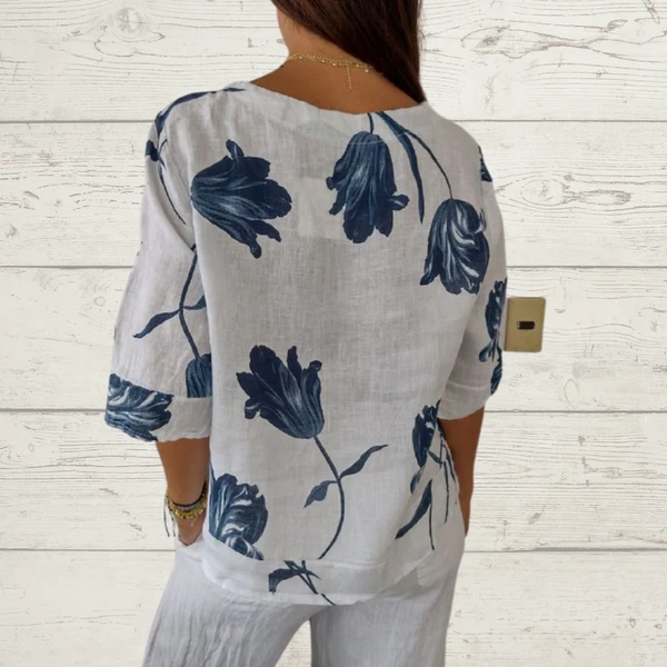 Despoina – Elegantes Oberteil Mit Blumen Muster Und Knöpfen