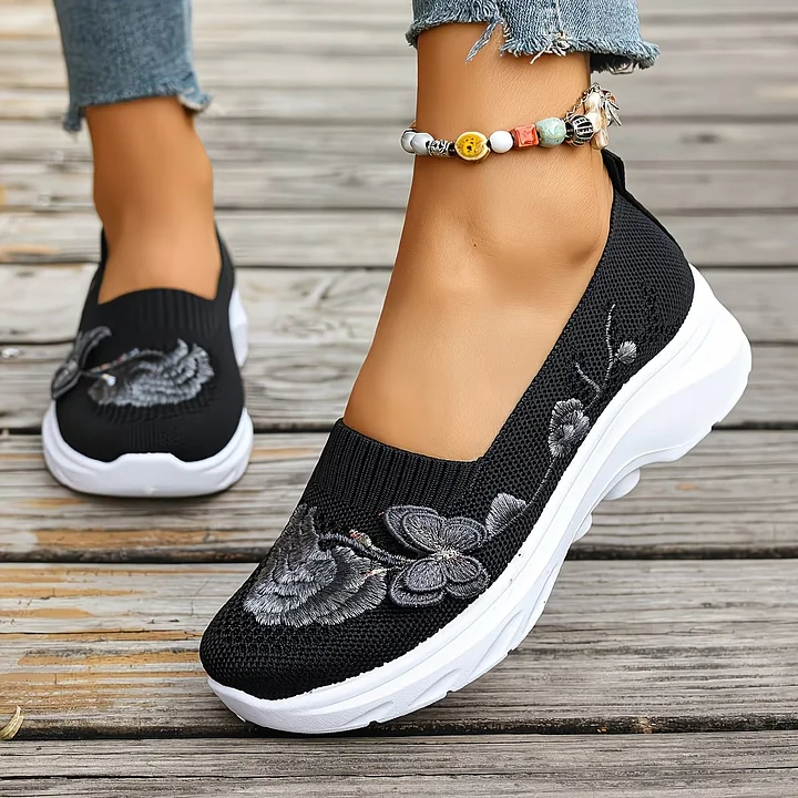 Leetha – Halbschuh Mit Schmetterlingsstickerei