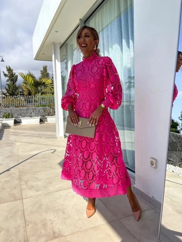 Larena – Modisches Midi-Spitzen Kleid