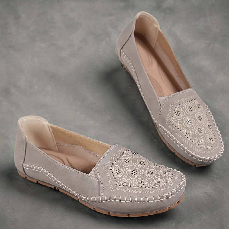 Lyrissa – Bequeme Genähte Schuhe