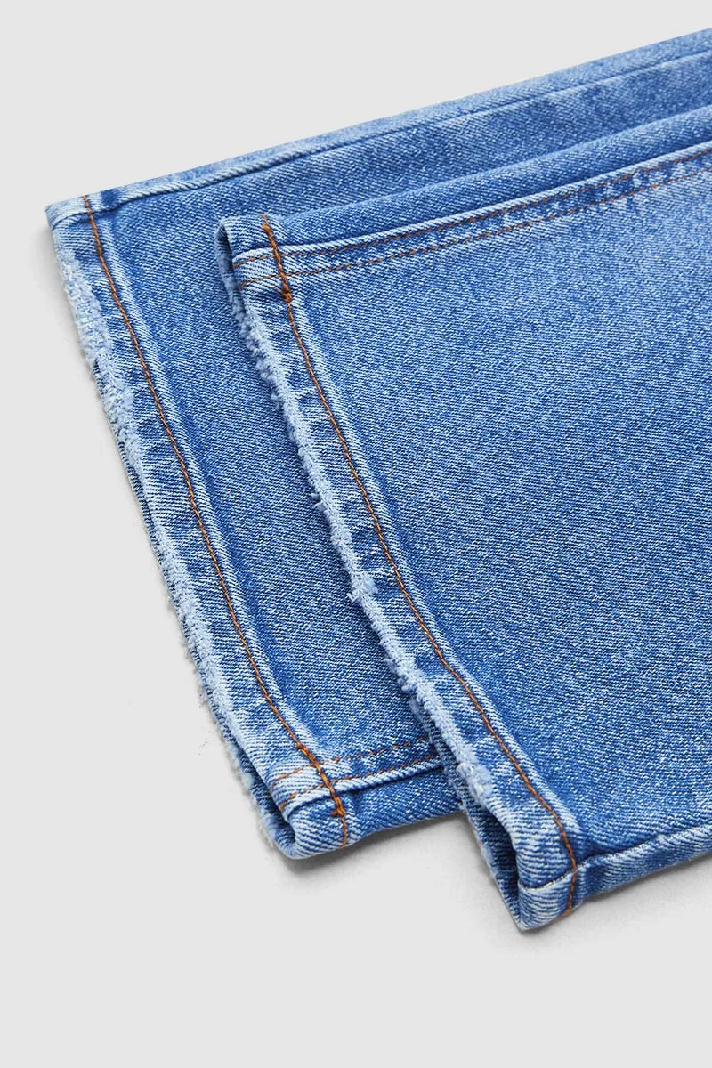 Jeans mit mittelhohem Bund und gerader Passform