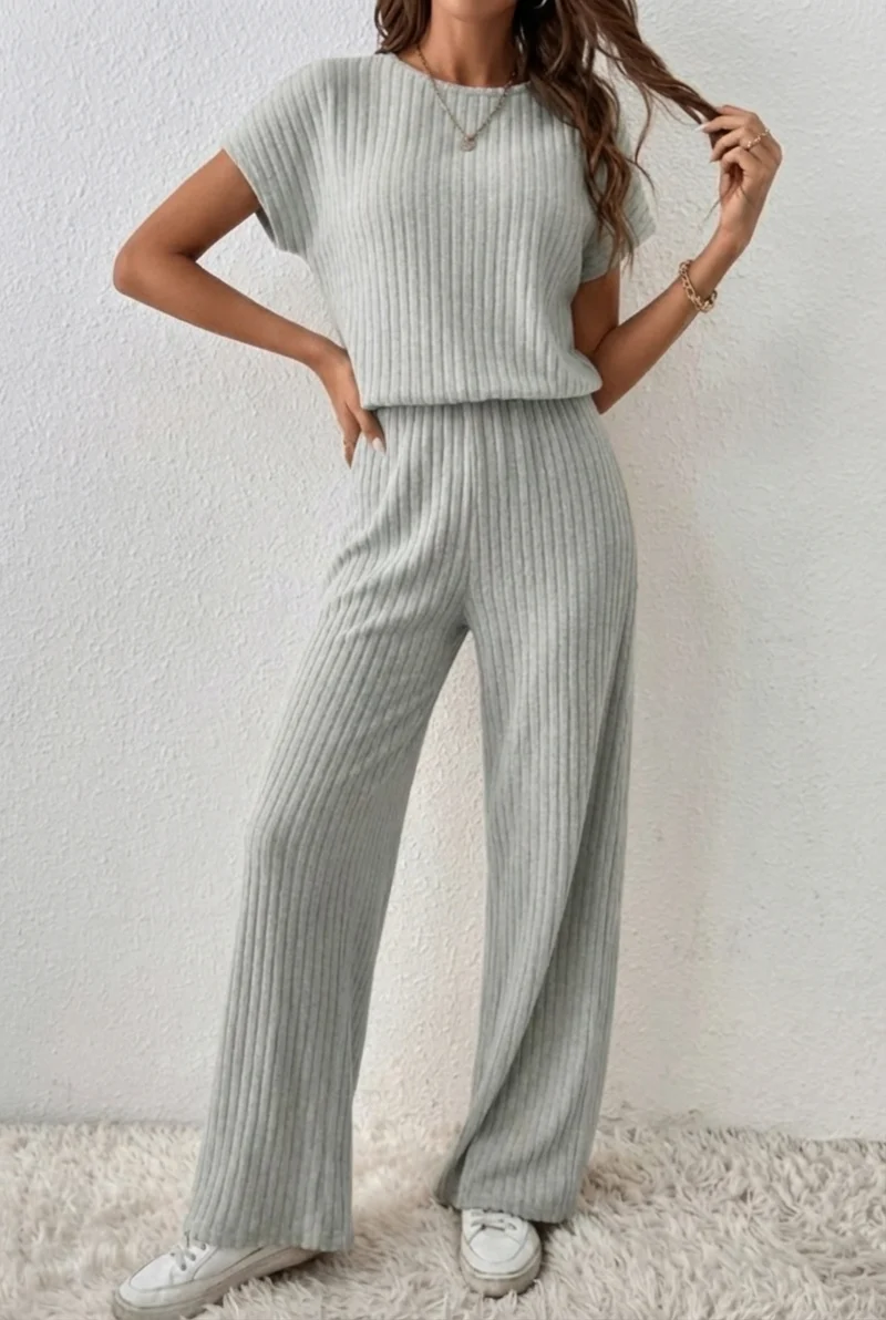 ElevenOra Stilvoller Cremeweißer Reißverschluss-Stehkragen Oversized Kurzarmpullover & Weitbeinige Hose - Geripptes Strick-Zweiteiliges Ensemble