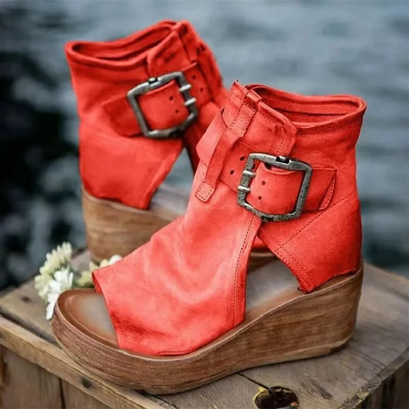 Niasya – Stiefeletten Mit Schnallenriemen Und Keilabsatz
