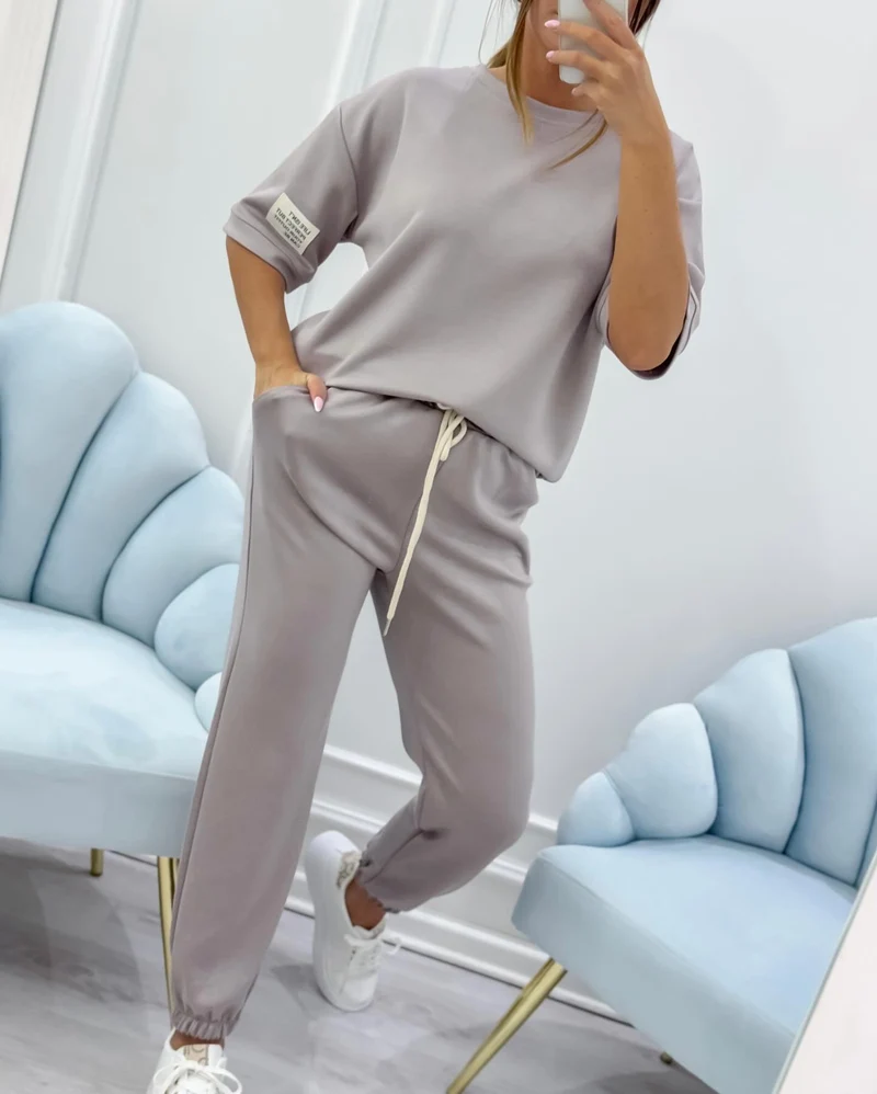 Damen Relaxed Outfit: Set aus solidem Oberteil und Hose