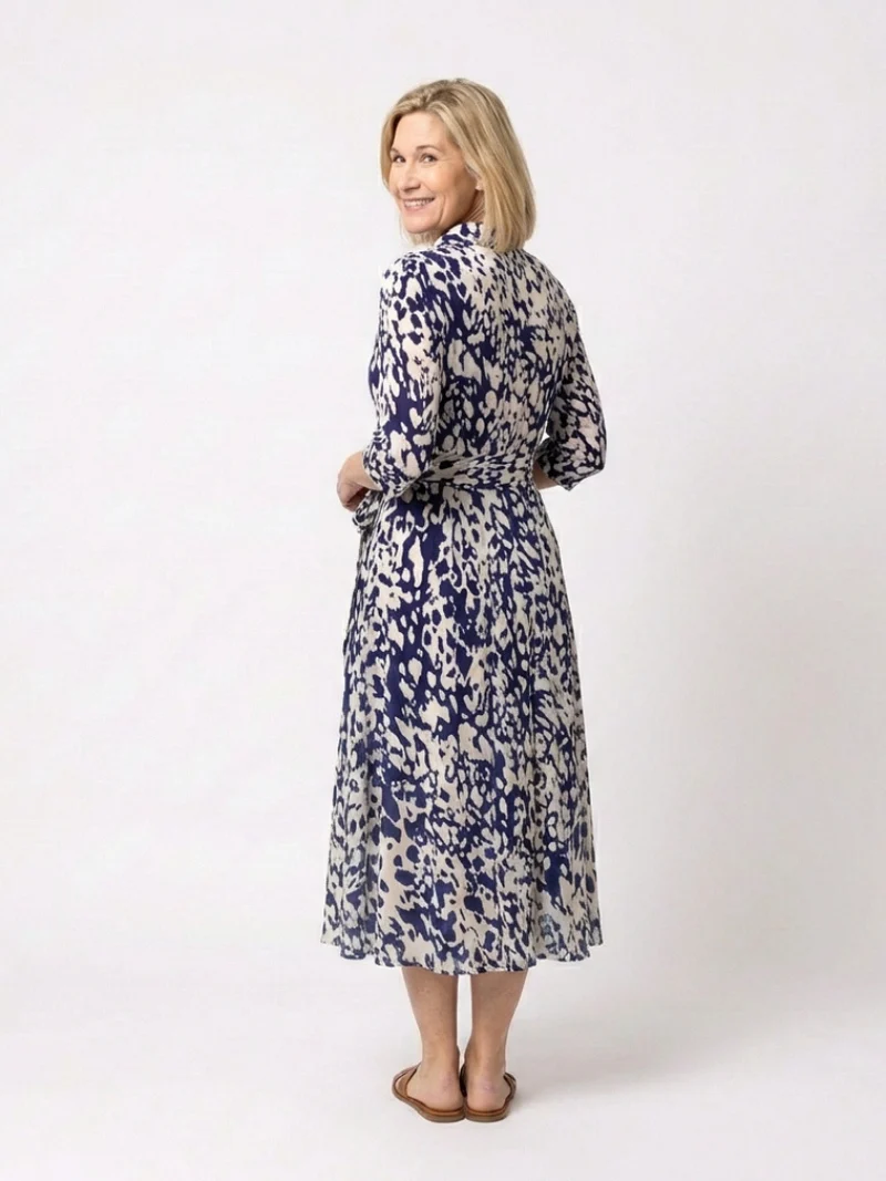 Oriana | Midi-Kleid mit Kragen, langen Ärmeln und Taillengürtel