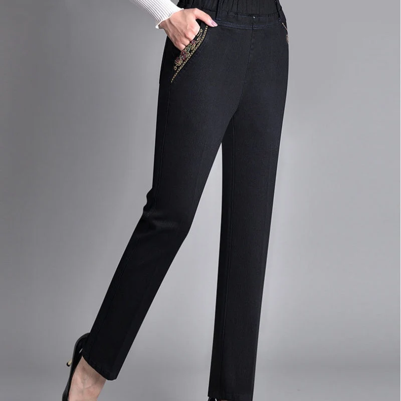 Loretie – Jeans Mit Seitentaschen Und Elastischem Bund