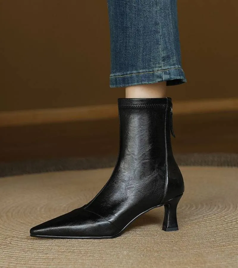 Sanduni - Leder Stiefelette Mit Mittlerem Absatz