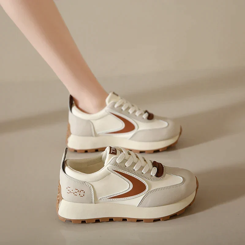 Damen-Sneaker mit dicker Sohle und Keilabsatz | Plateau-Sneaker