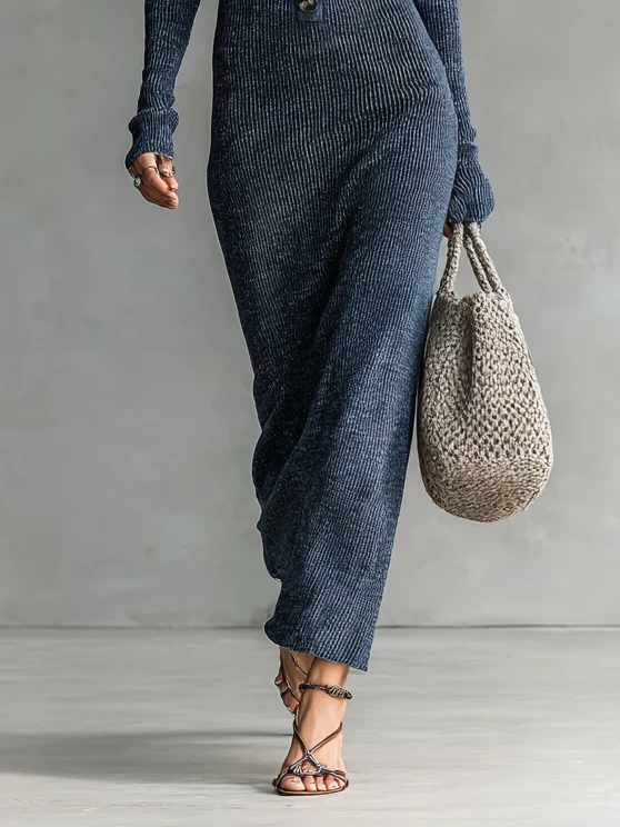 Damen-Strick-Maxikleid mit Kapuze