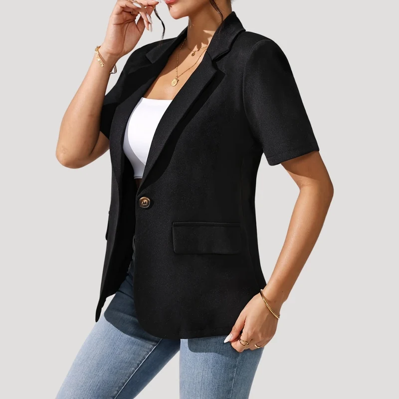 Damen-Blazer in Schwarz mit kurzen Ärmeln