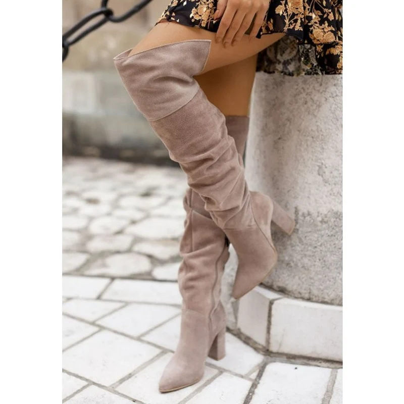 Beatrice | Damen Locker sitzende Kniehohe Stiefel mit Blockabsatz