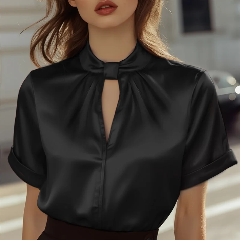 Weiße Satinbluse für Damen | Schlüssellochausschnitt