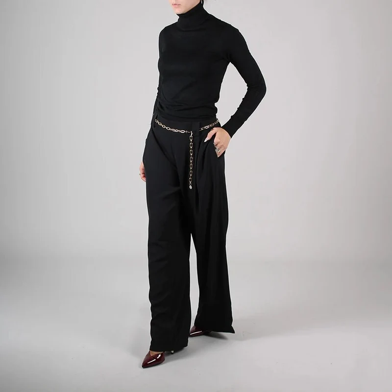 Damenhose mit weitem Bein und hoher Taille