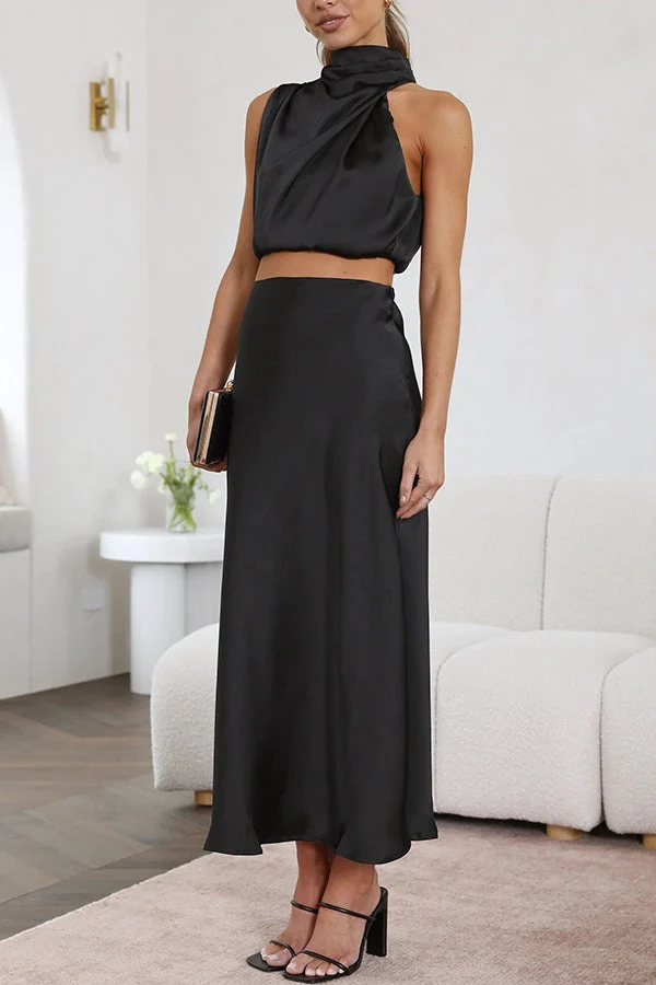 Damen-Set mit Maxirock aus Satin und hochgeschlossenem Oberteil