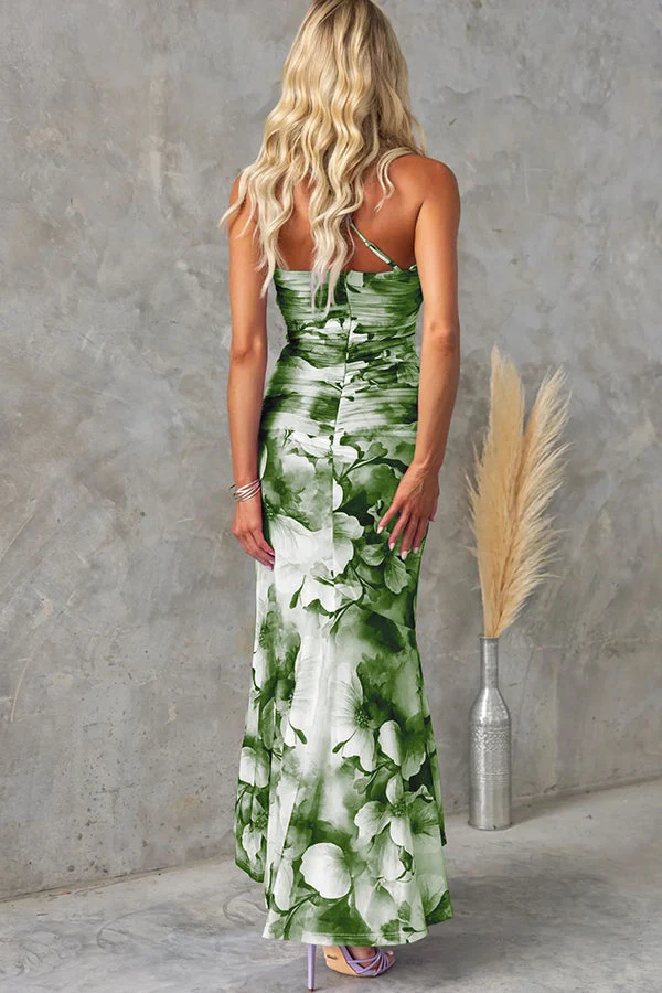 Damen-Maxikleid mit einem Träger und Blumenmuster