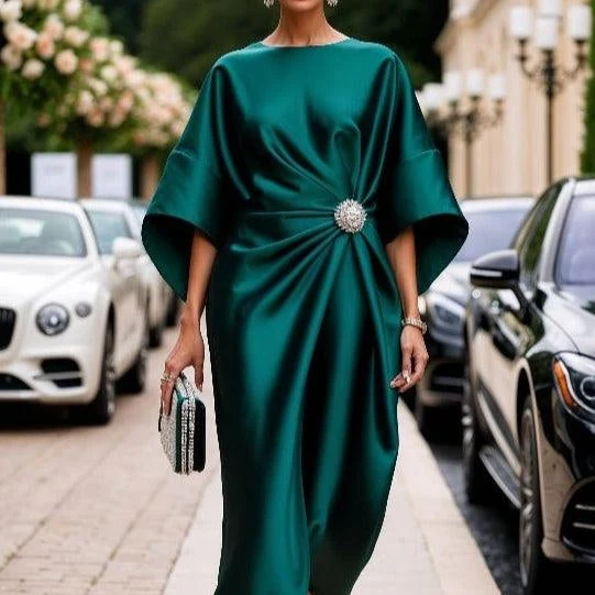 Damen-Maxikleid aus Satin mit Rüschen