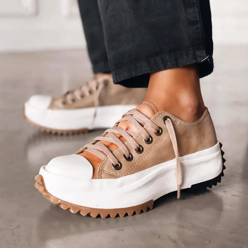 Damensneaker mit Fußgewölbestütze