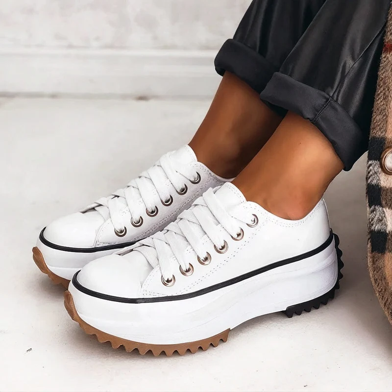 Damensneaker mit Fußgewölbestütze
