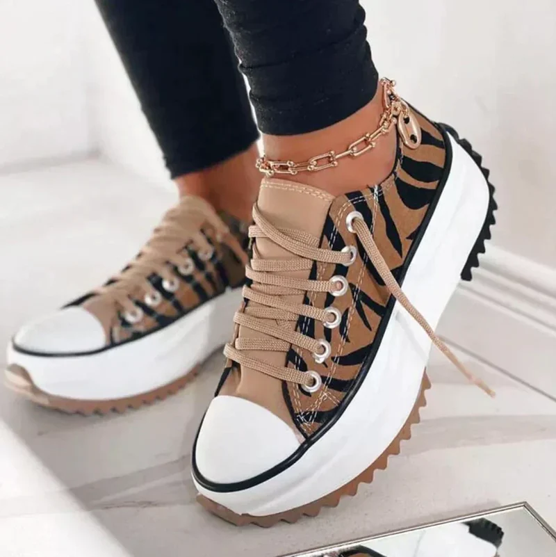 Damensneaker mit Fußgewölbestütze