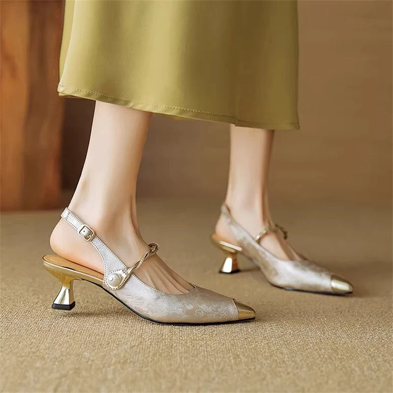 Pumps mit Kitten-Heel für Damen
