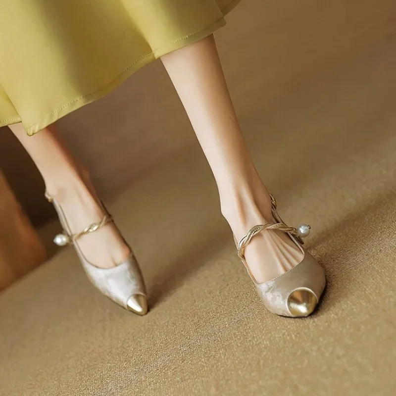 Pumps mit Kitten-Heel für Damen